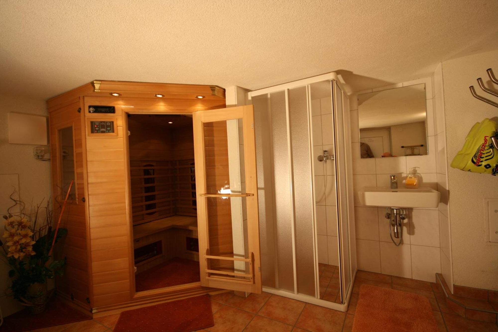 Ferienhaus Christine Taxenbach Bagian luar foto