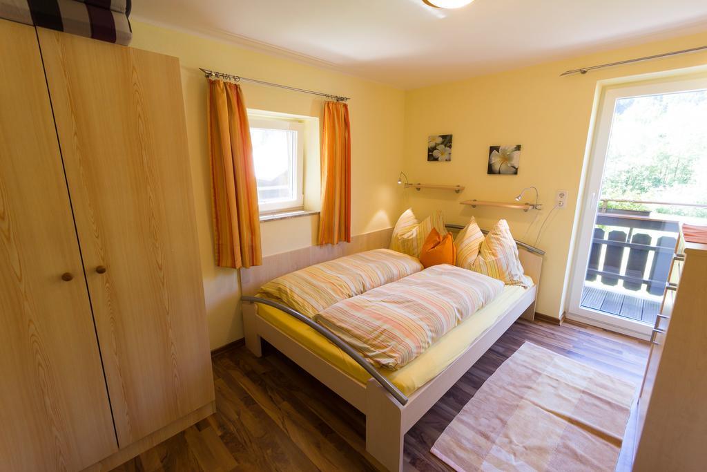 Ferienhaus Christine Taxenbach Bagian luar foto